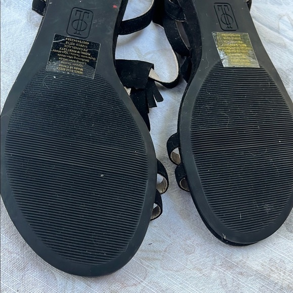 Jennifer Lopez Black Strappy Sandals - Picture 10 of 11